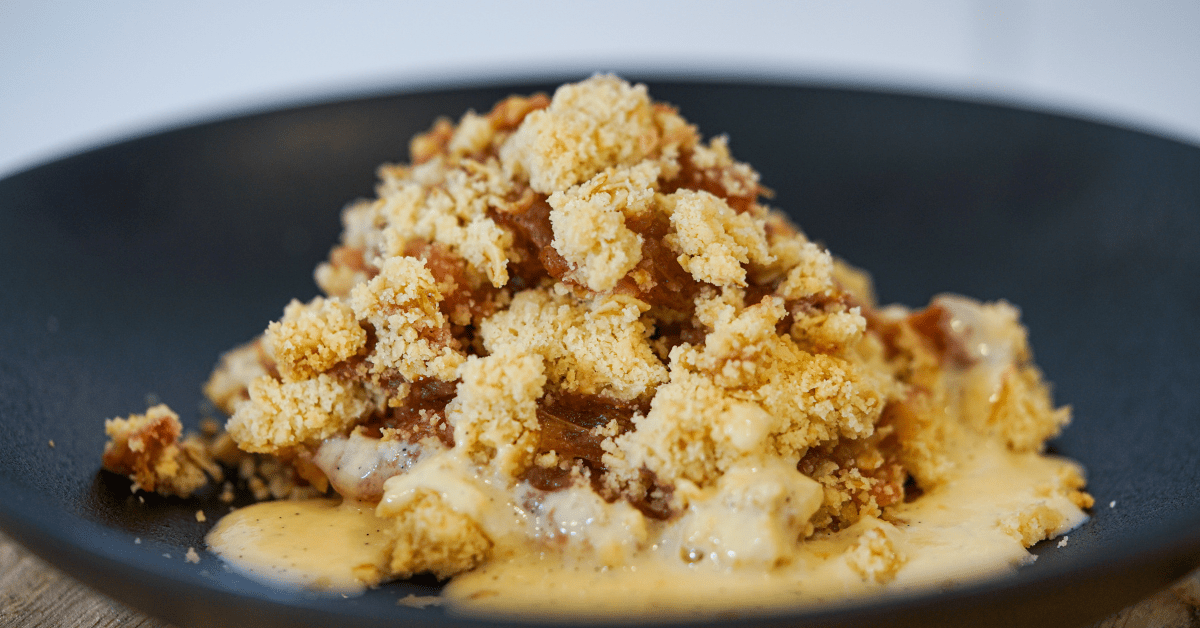 Apple & Rhubarb Crumble