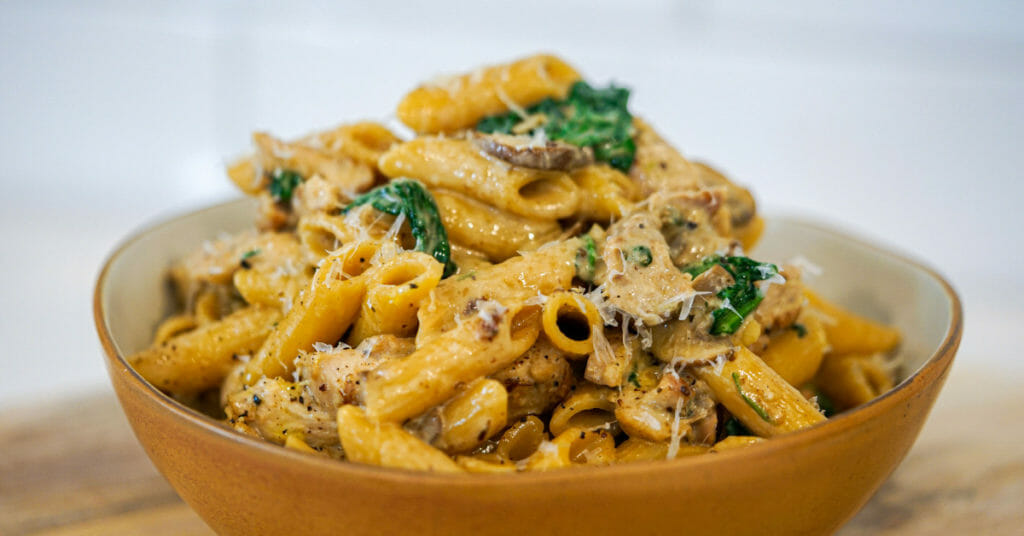 Creamy Garlic Chicken Pasta